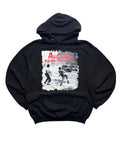 Originaler schwarzer Vintage A.C.K. Deutschpunk Hoodie aus den 2000er Jahren in der vorderen Gesamtansicht. Punk-Kapuzenpullover mit rotem „A.C.K. - Allgemeines Chaos Kommando“-Schriftzug und schwarz-weißem Riot-/Panzer-Fotodruck.