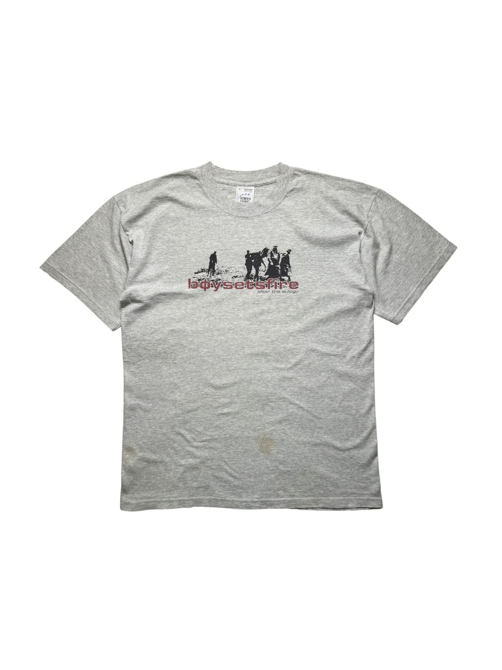Originales Vintage Boysetsfire T-Shirt von 2000 zum Album „After the Eulogy“. Graumeliertes Hardcore-Bandshirt in der vorderen Gesamtansicht mit ikonischem Cover-Grafikprint und weinrotem Bandlogo.