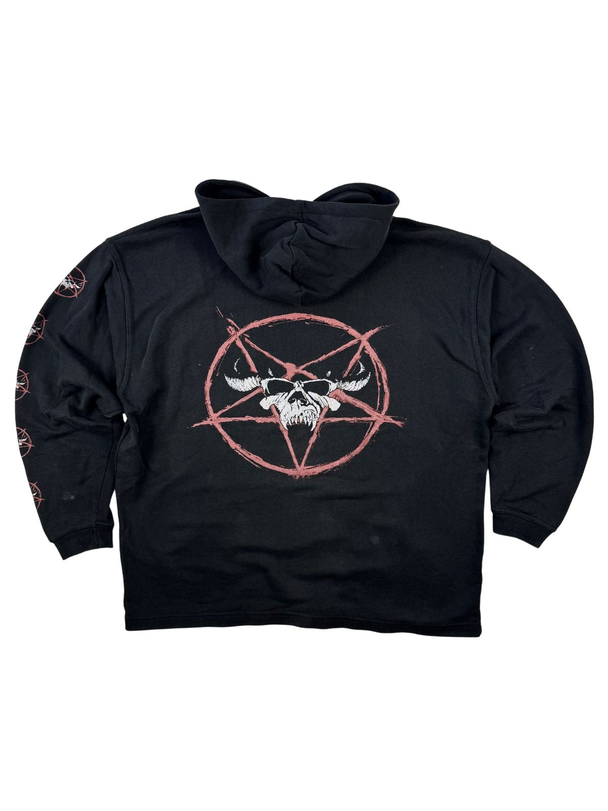 Rückseite des schwarzen Danzig Vintage-Pullovers mit einem großen, rosa-weißen Pentagramm-Backprint und Totenkopf-Motiv.