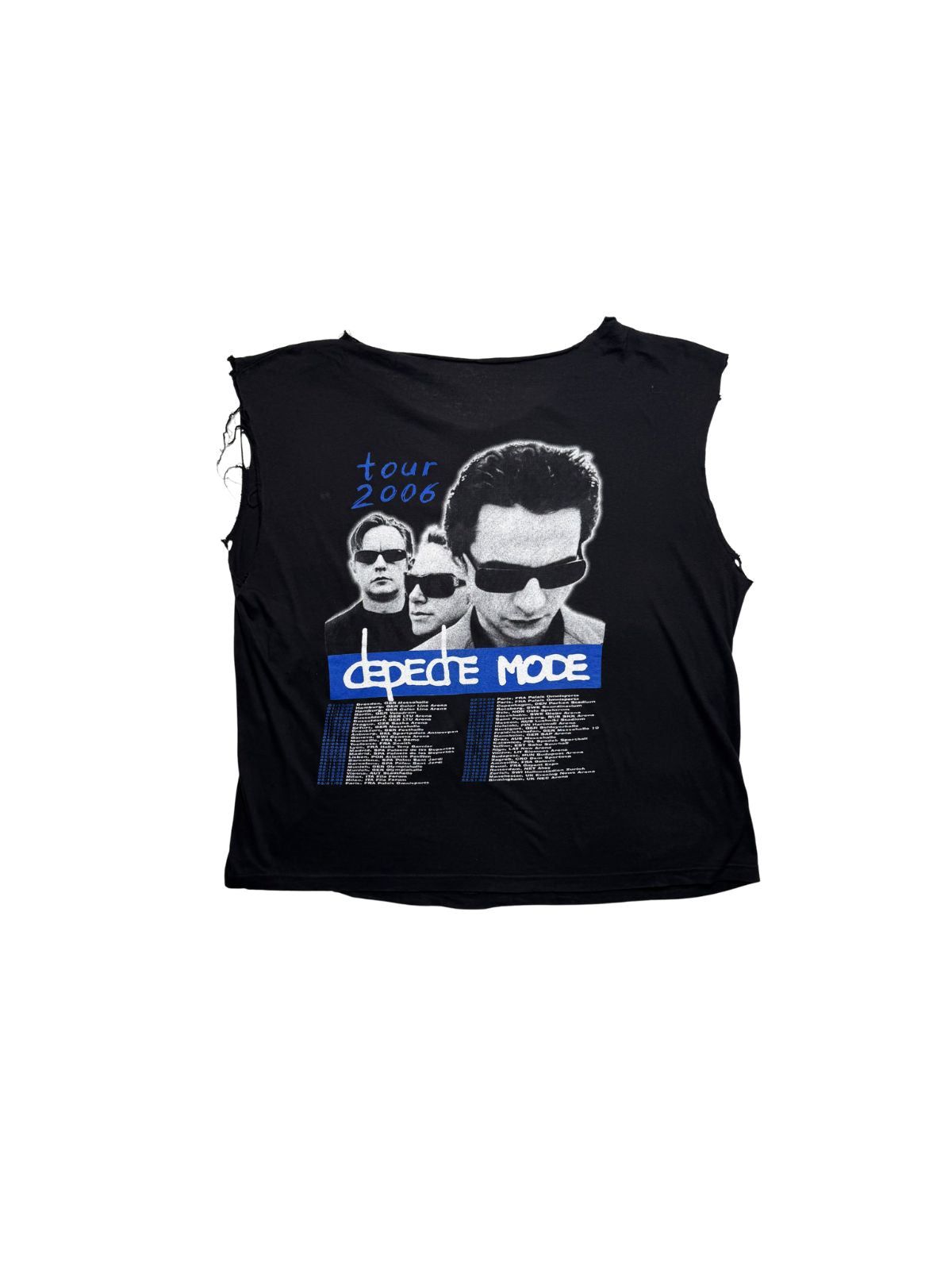 Rückseite des ärmellosen schwarzen Depeche Mode Tour-Shirts von 2006 mit Band-Porträt-Print und gedruckten Europa-Tourdaten.