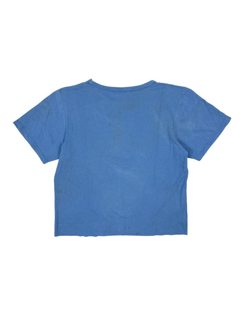Rückansicht des hellblauen Vintage-Militär-Sportshirts; schlichtes Design aus leicht verwaschenem Baumwollstoff.