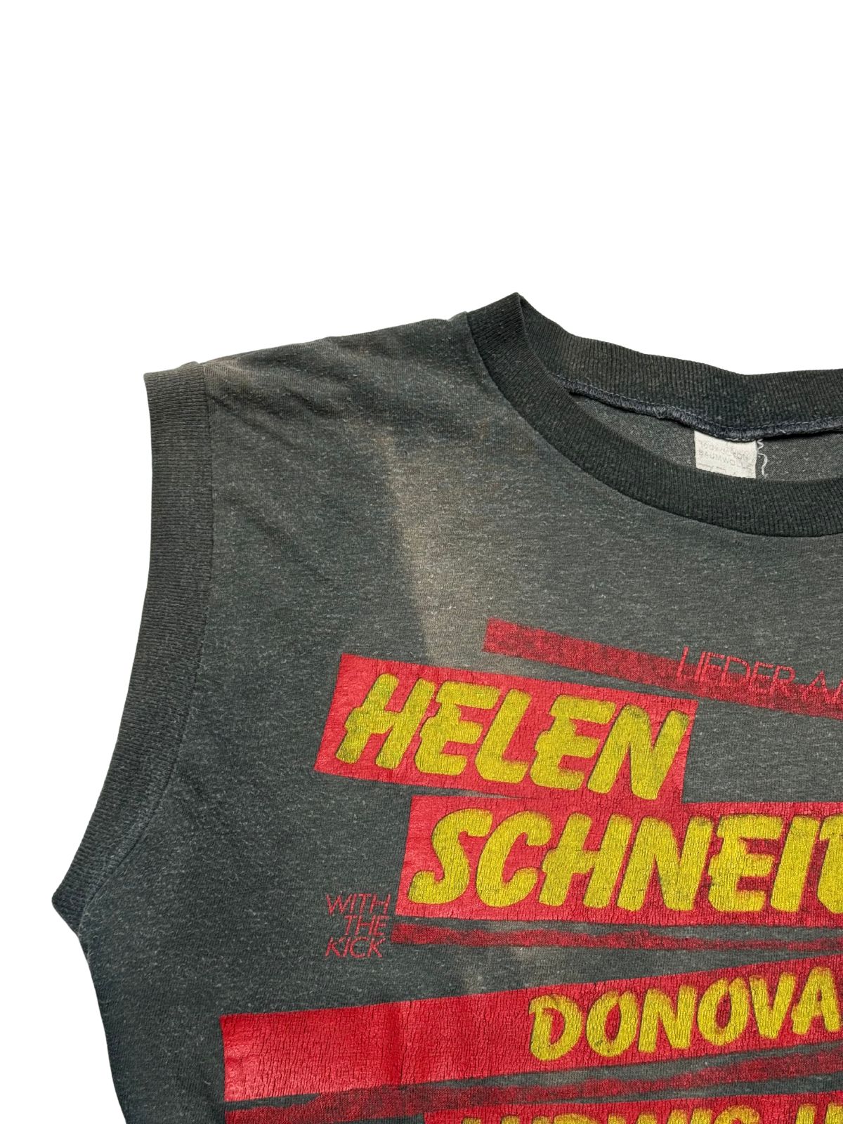 Nahaufnahme der vorderen Schulterpartie zur Dokumentation des authentischen 80s Sun-Fade-Effekts (Ausbleichung durch Sonneneinstrahlung).