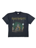 Originales Vintage Iron Maiden T-Shirt von 1988 zum Song „The Prophecy“ vom Album „Seventh Son of a Seventh Son“. Schwarzes Heavy-Metal-Bandshirt mit großem, farbigen Eddie-Print auf der Vorderseite.