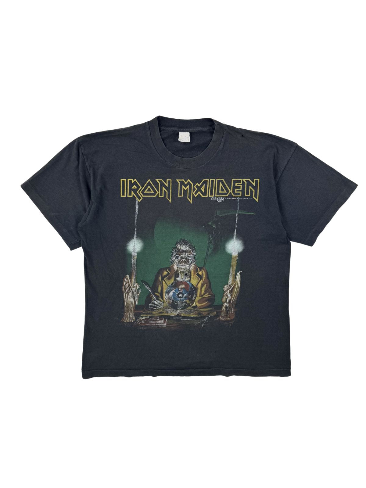 Originales Vintage Iron Maiden T-Shirt von 1988 zum Song „The Prophecy“ vom Album „Seventh Son of a Seventh Son“. Schwarzes Heavy-Metal-Bandshirt mit großem, farbigen Eddie-Print auf der Vorderseite.
