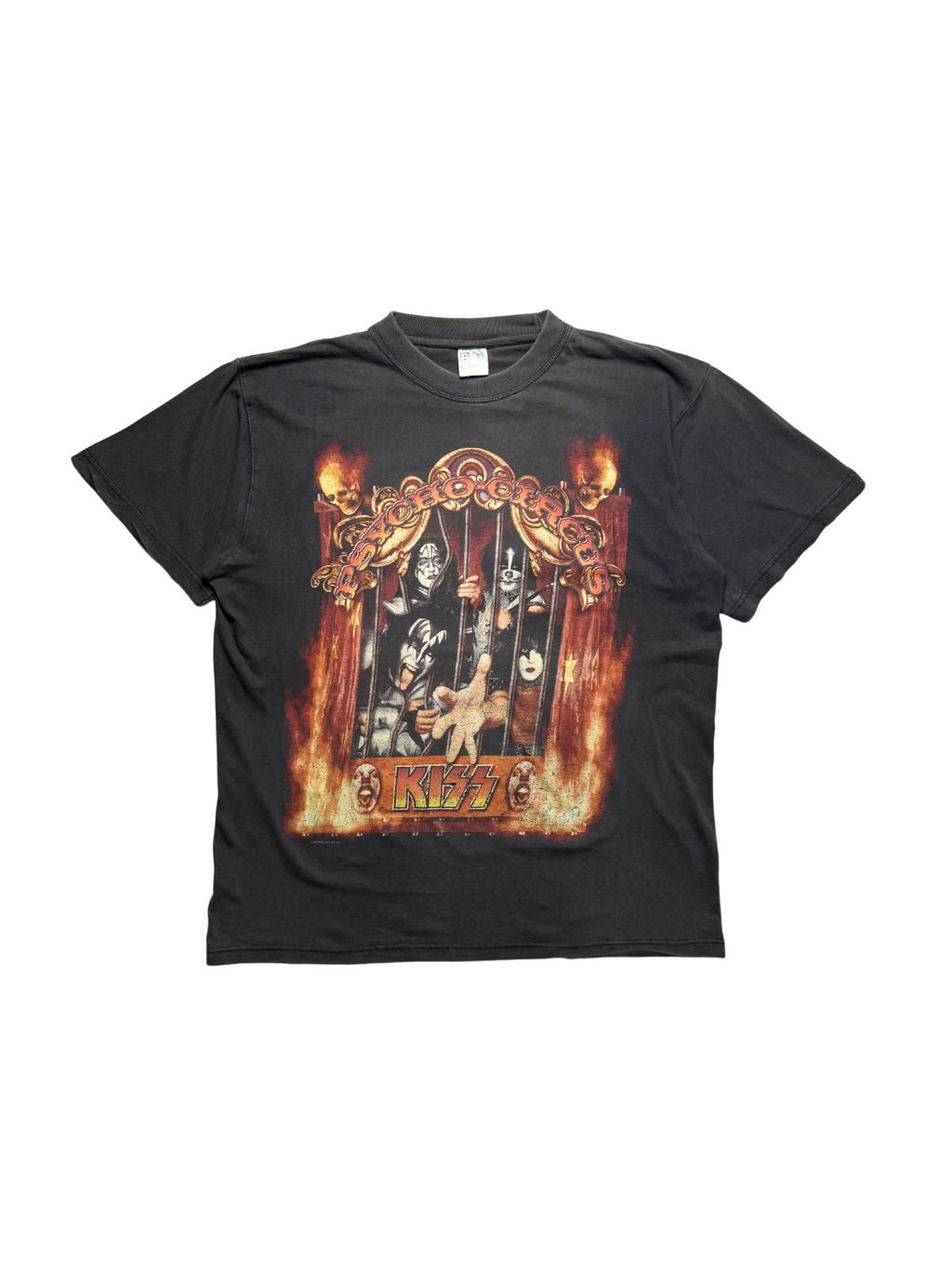 Ausgewaschenes schwarzes Vintage KISS Band-Shirt von der „Psycho Circus Tour 1999“ in der vorderen Gesamtansicht mit spektakulärem Zirkus-Artwork.