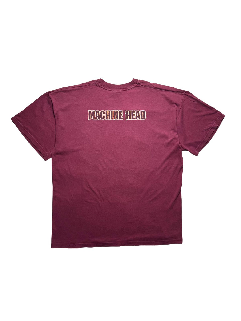 Rückseite des weinroten Machine Head Vintage-Shirts von 2000 in der Gesamtansicht mit bedrucktem „MACHINE HEAD“-Schriftzug im oberen Rückenbereich.