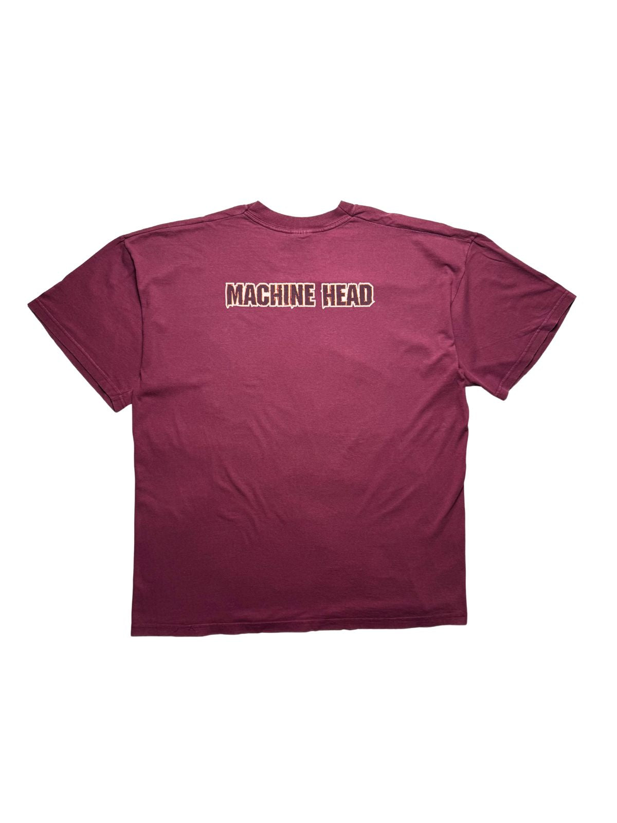 Rückseite des weinroten Machine Head Vintage-Shirts von 2000 in der Gesamtansicht mit bedrucktem „MACHINE HEAD“-Schriftzug im oberen Rückenbereich.