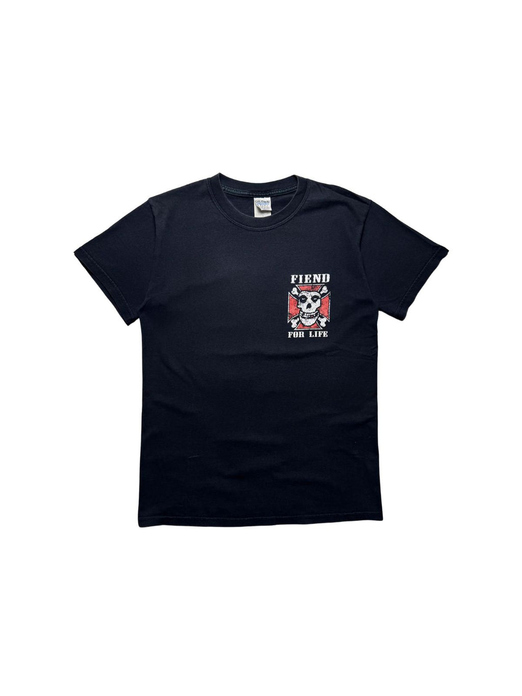 Originales schwarzes Vintage Misfits T-Shirt aus den 2000er Jahren in der vorderen Gesamtansicht mit kleinem „FIEND FOR LIFE“-Brustprint.