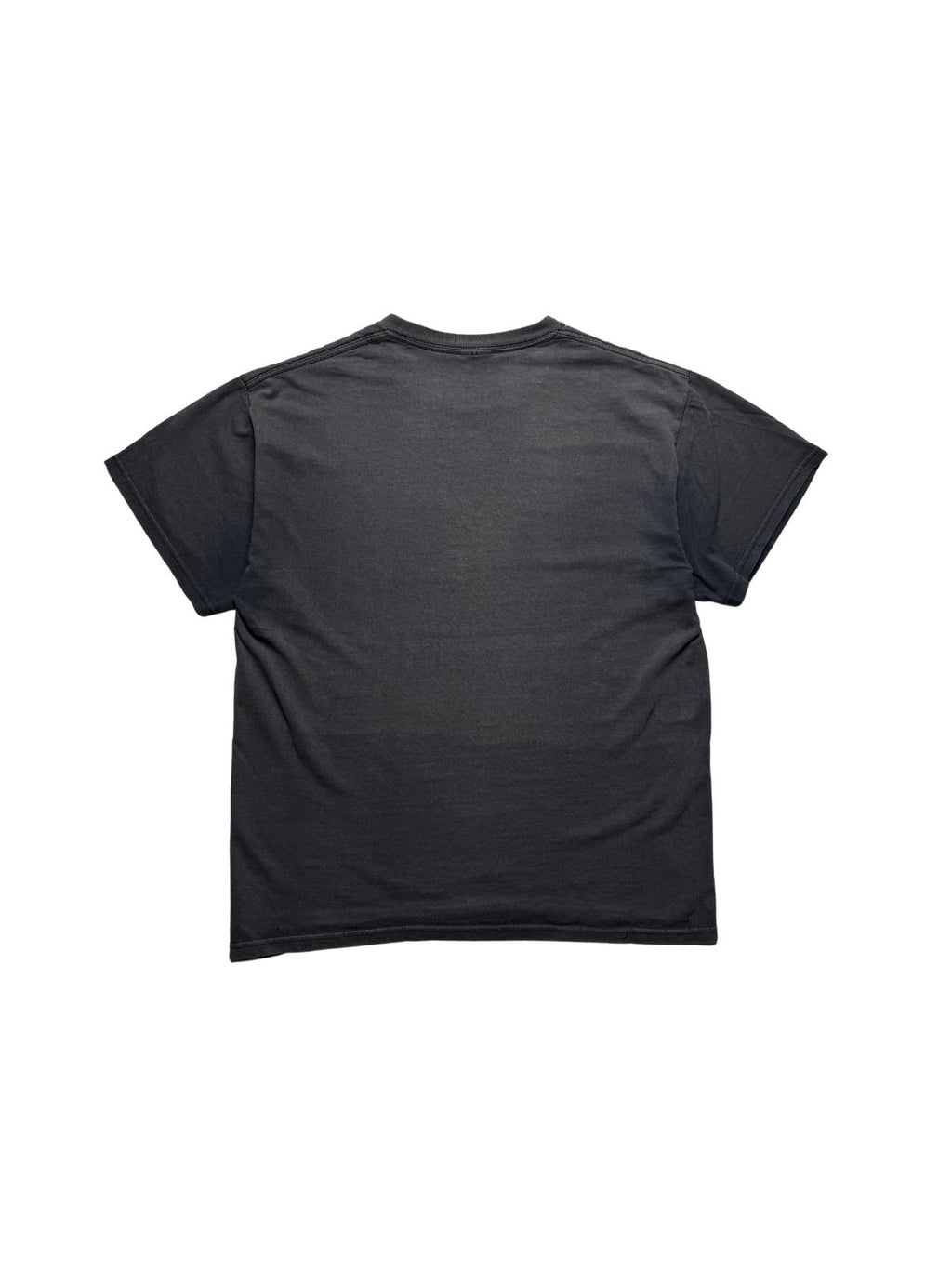 Rückseite des ausgewaschenen Rancid Vintage-Shirts in der unbedruckten Gesamtansicht mit leichtem Fading.