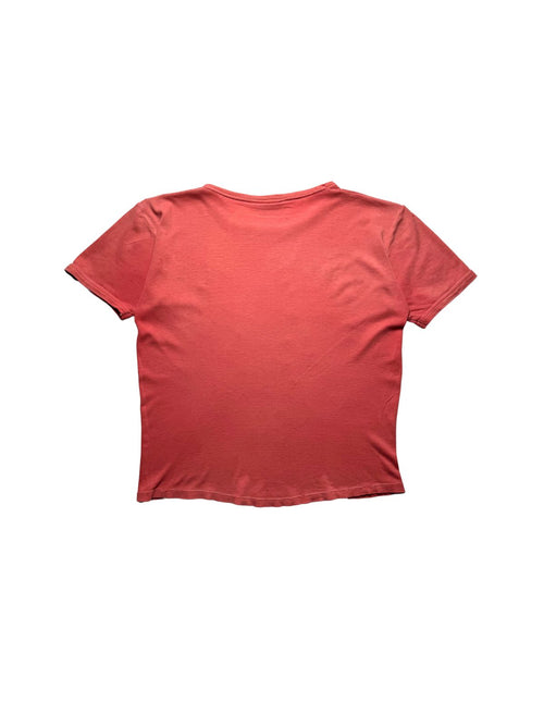 Rückseite des roten Rush Vintage-Shirts von 1979 in der unbedruckten Gesamtansicht auf verwaschenem Baumwollstoff.