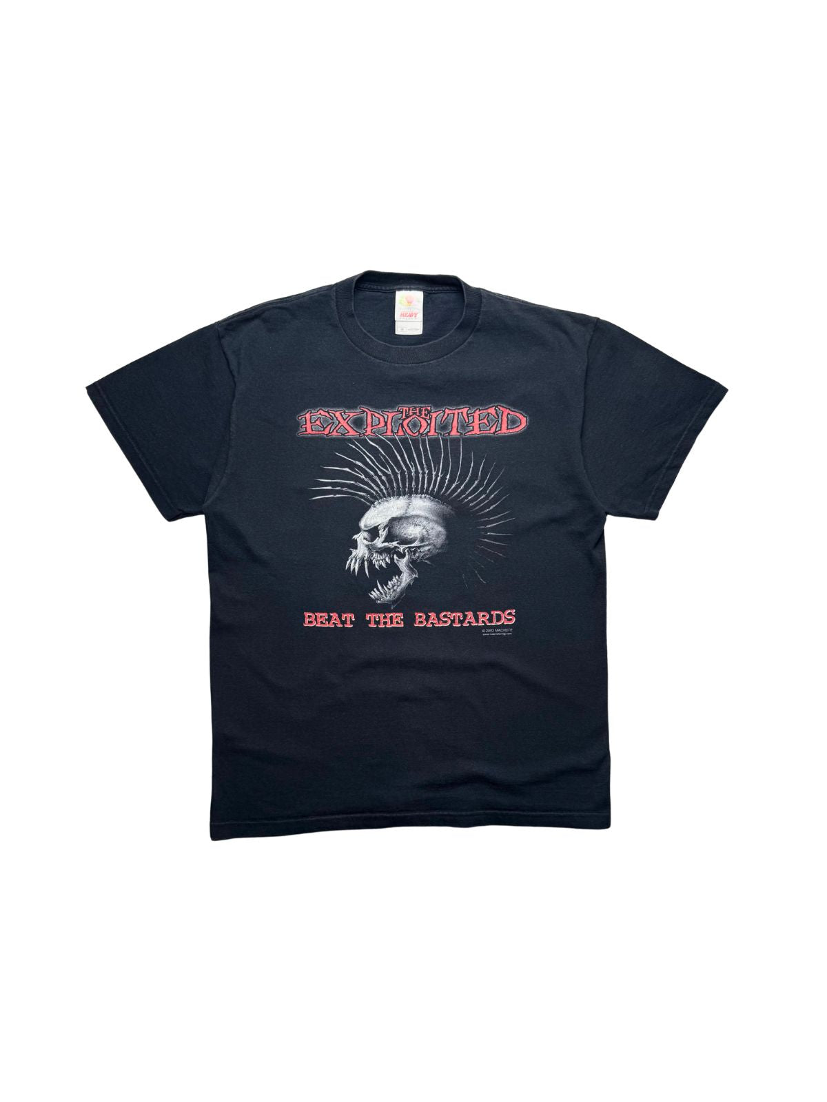 Originales schwarzes Vintage The Exploited T-Shirt von 2003 zum Album „Beat the Bastards“ in der vorderen Gesamtansicht. Punk-Rock-Bandshirt mit Totenkopf und Irokesenschnitt-Grafik.