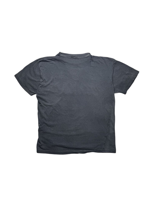 Rückseite des ausgewaschenen 80er-Jahre Youth of Today Bandshirts in der unbedruckten Gesamtansicht mit deutlichem Vintage-Fading und Thrashed-Tragespuren.